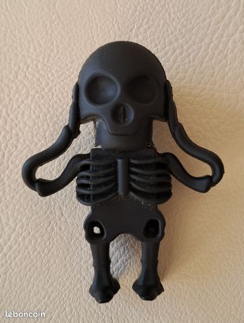 Clé usb 8 go en forme de squelette tête de mort