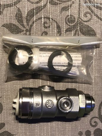 Clef démontage R400 Giacomini