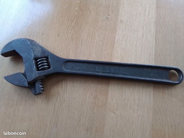 Clefs à molette ancienne