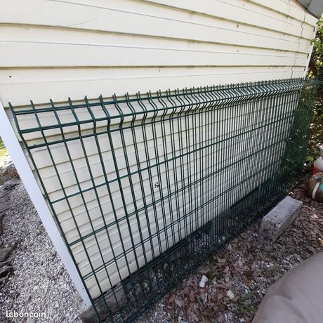 Cloture vert jardin 6 grilles et 7 poteaux