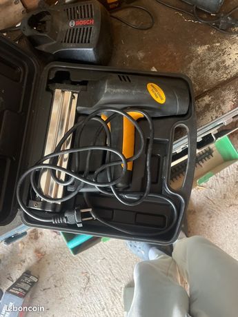 Cloueuse Agrafeuse Électrique