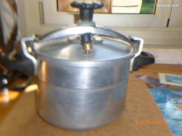 Cocotte minute classique ALU 6 L avec sa soupape