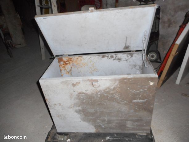 Coffre fer galvanisé