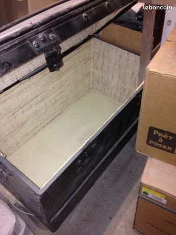 Coffre Malle ou maie en bois