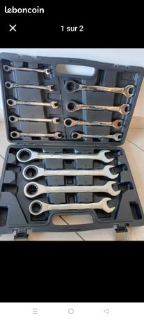 Coffret 13 pièces clé plate cliquet .
Du 8 mm au 32 mm .
Neuf