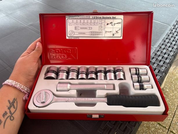 Coffret cliquets et douilles