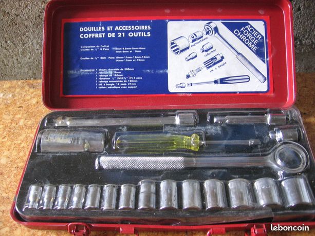 Coffret de douilles et accessoires 21 outils
