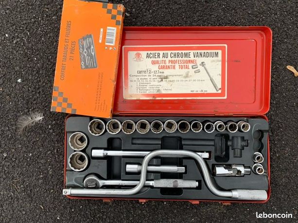 Coffret tarauds et filieres en acier
