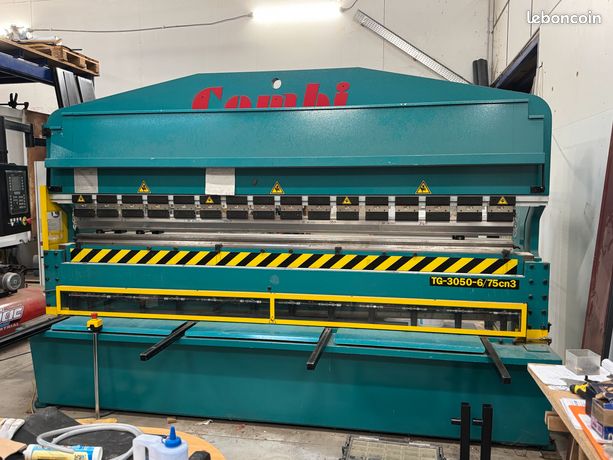 Combi plieuse cisaille