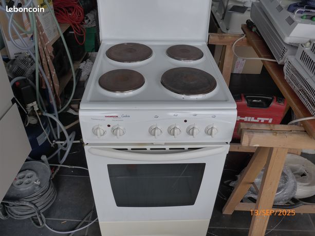 Combine cuisiniere four 4 plaques thomson