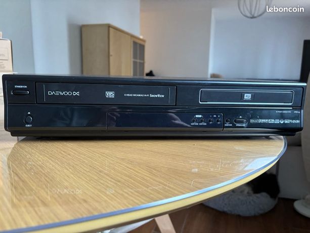 Combiné graveur DVD / magnétoscope Daewoo