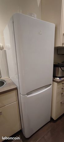 Combiné réfrigérateur Indesit