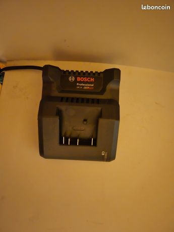 Comme neuf Chargeur Hilti C 4/12-50 en parfait état