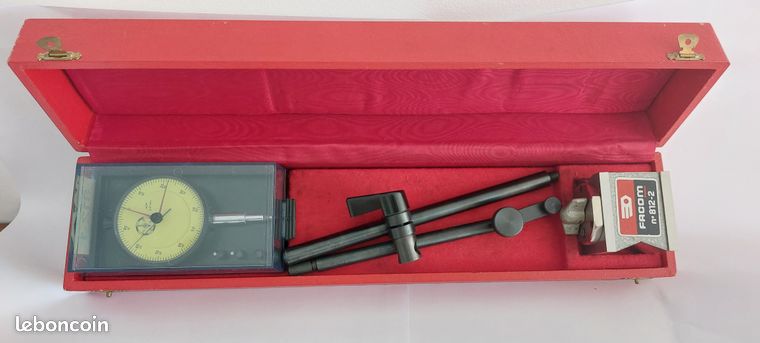 Comparateur et base magnétique FACOM N°812 -2