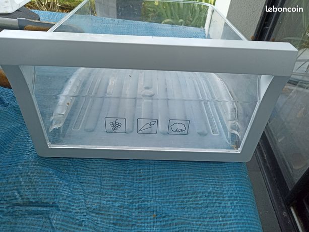 Compartiment zone fraîche bac bac le + grand pour réfrigérateur congélateur beko 2 portes 2 tiroirs bas prix négociable
