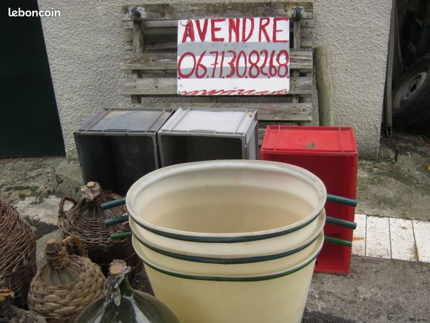 Comporte bonbonnes divers