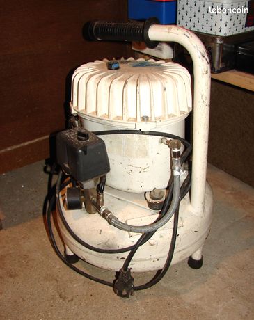 Compresseur silencieux mecadeco 9L à revoir