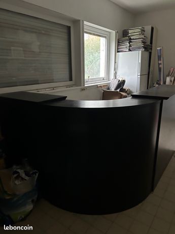 Comptoir d'accueil Bureau d'angle noir