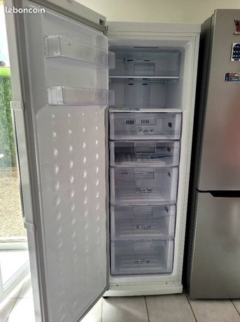Congélateur armoire froide ventilé Samsung