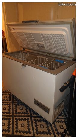 Congélateur Coffre/Bahut Philips Class A 295/Litres Fonction Congélation Rapide Pourvoir De Congélation 27kg /24h Autonomie 32h Tbeg