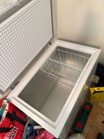 Congélateur coffre THOMSON TCH253E 230 litres