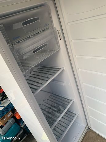 Congélateur indesit