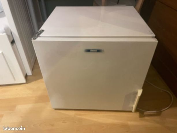 Congélateur + machine à vapeur