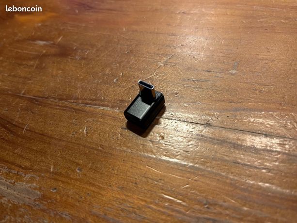 Connecteur coudé Thunderbolt USB C