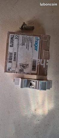 Connecteur RJ45 Hager