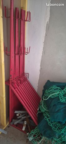 Console echafaudage et filet