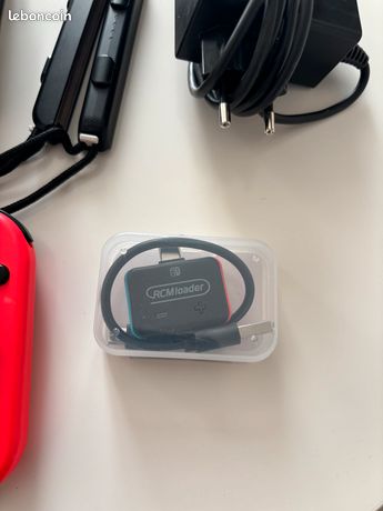 Console Nintendo switch avec 25 jeux