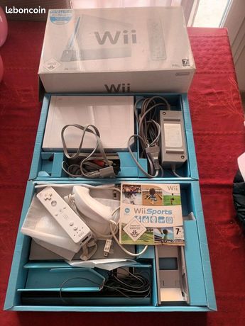 Console nintendo wii blanche et noire en boite