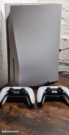 CONSOLE PLAYSTATION 5 Fat + Jeux PS4 & PS5 + 2To SSD