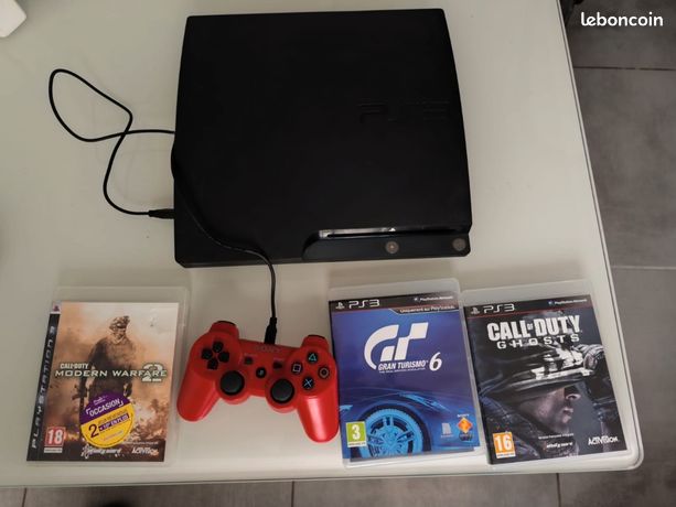 Console ps3 a révisé 3 jeux 1 manette