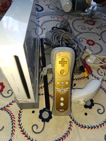 Console Wii avec manette dorée zelda