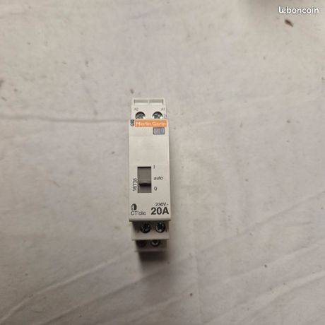 Contacteur chauffe eau neuf merlin gerin 20 a