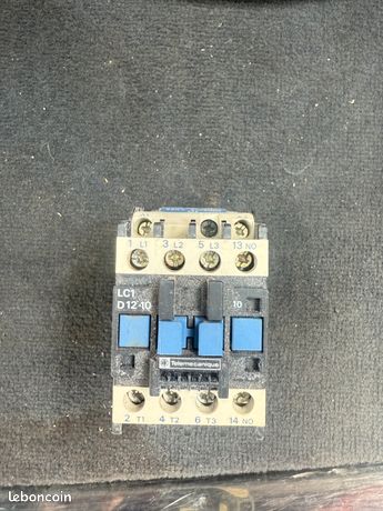 Contacteur TELEMECANIQUE LC1 D12-10