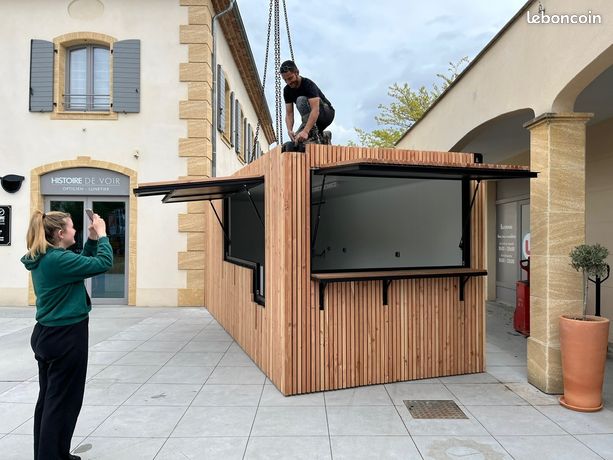 Container snack / bar / point de