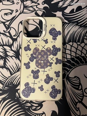 Coque KAWS 13 pro max