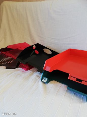 Corbeilles à courrier