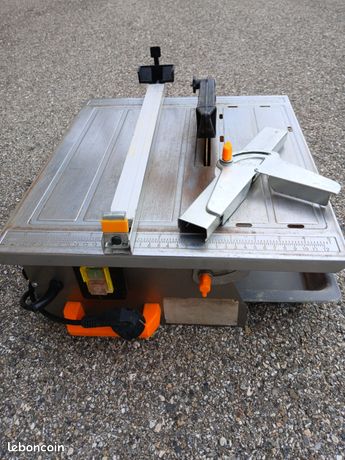 Coupe carreaux ELECTRIQUE