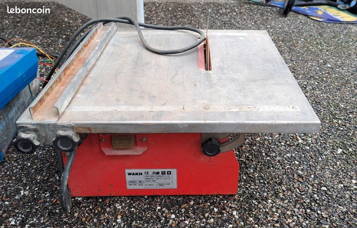 Coupe carrelage électrique