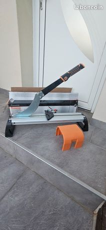 Coupe parquet 210mm