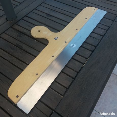 Couteau à enduire plâtre etc ... 60 cm - lame INOX et manche bois -ETAT NEUF