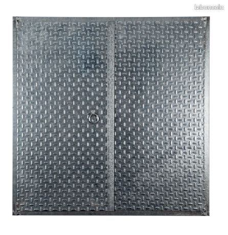 Couvercle galvanisé en tôles gaufrées pour passage piéton - 100x100 cm