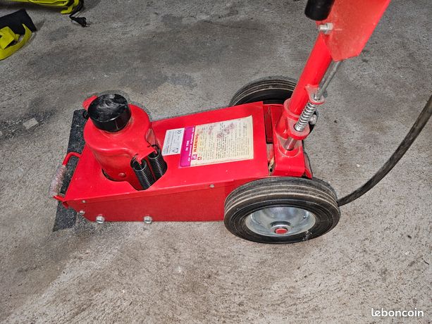 Cric pneumatique 22t