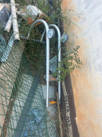 Crochet pour échelle de toit