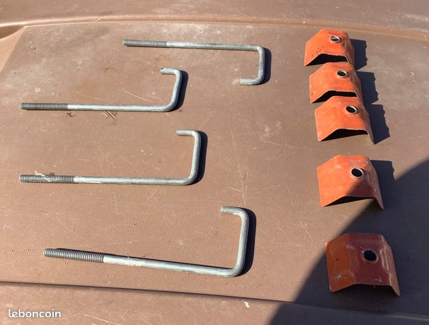 CROCHETS DE TOITURE avec chapeaux 100kg environ NEUFS