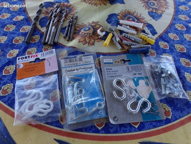 Crochets, esses, forets, vis écrous etc