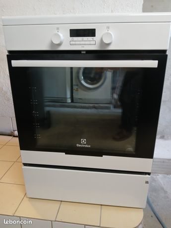 Cuisinière induction électrolux 3 feus